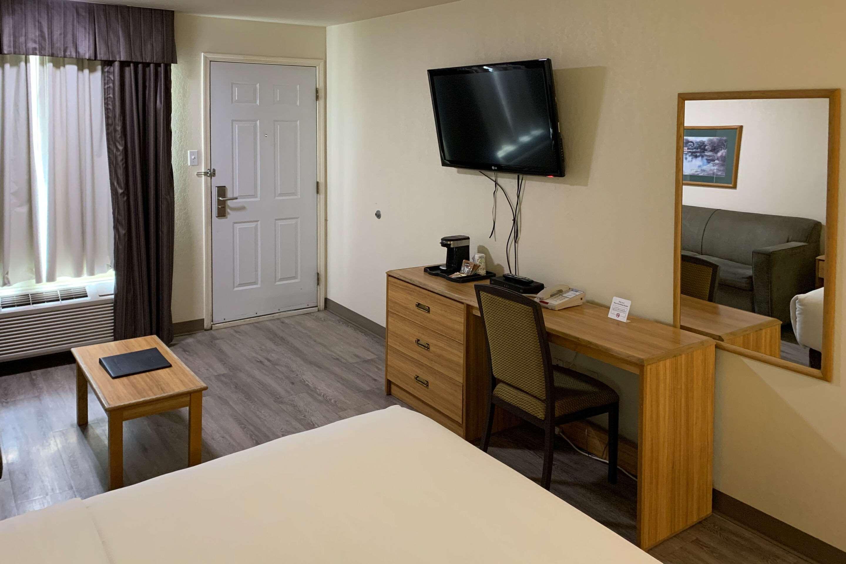 Super 8 By Wyndham Greensburg Ngoại thất bức ảnh
