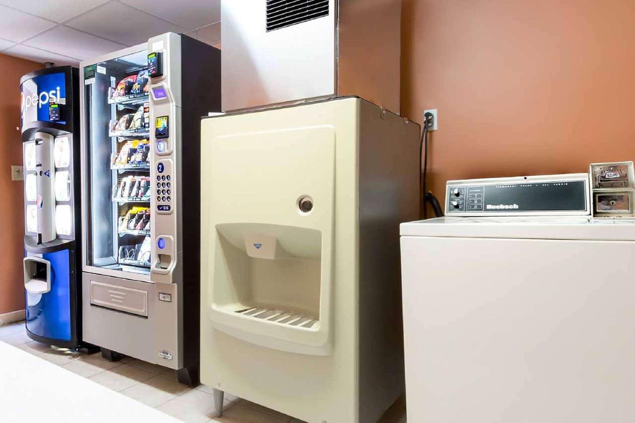 Super 8 By Wyndham Greensburg Ngoại thất bức ảnh